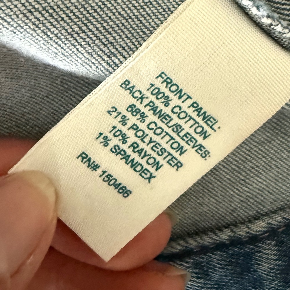 Super Flattering Market & Spruce Slight Stretch Denim Jacket - Picture 11 of 16